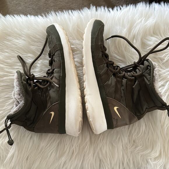 Nike | Rosherun Army Green Sneakerboot Size 8.5 - Picture 3 of 11